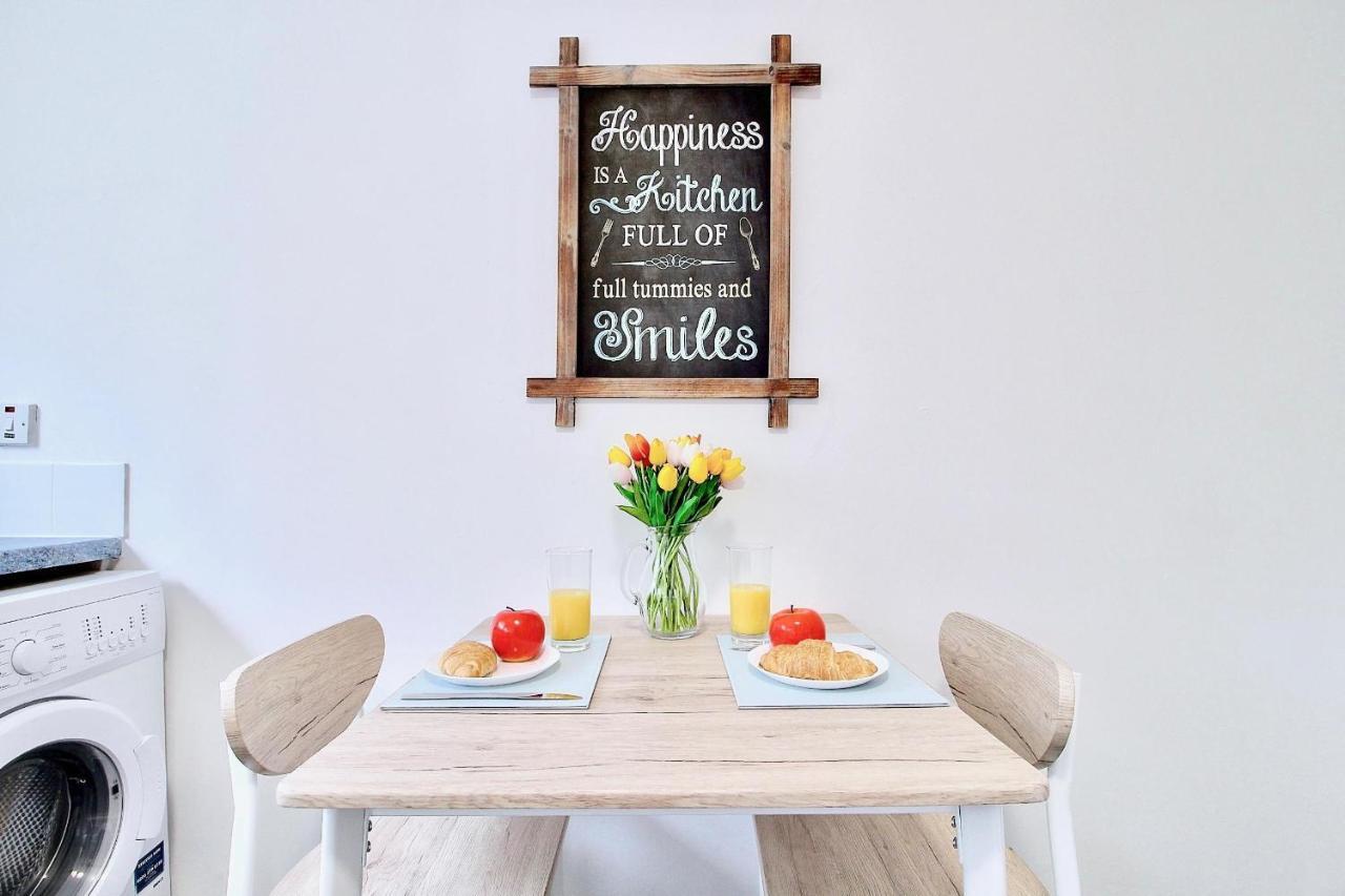 Railroad Apartment Wishaw  Dış mekan fotoğraf